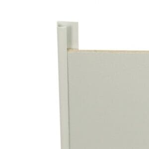 Lichtgrijs kunststof U-profiel voor de nette afwerking van 3-4 mm dikke wandpanelen in caravans.