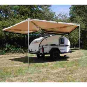 De 270 graden draailuifel Gobanna Comfortwing volledig uitgeklapt voor maximale schaduw. | Gobanna